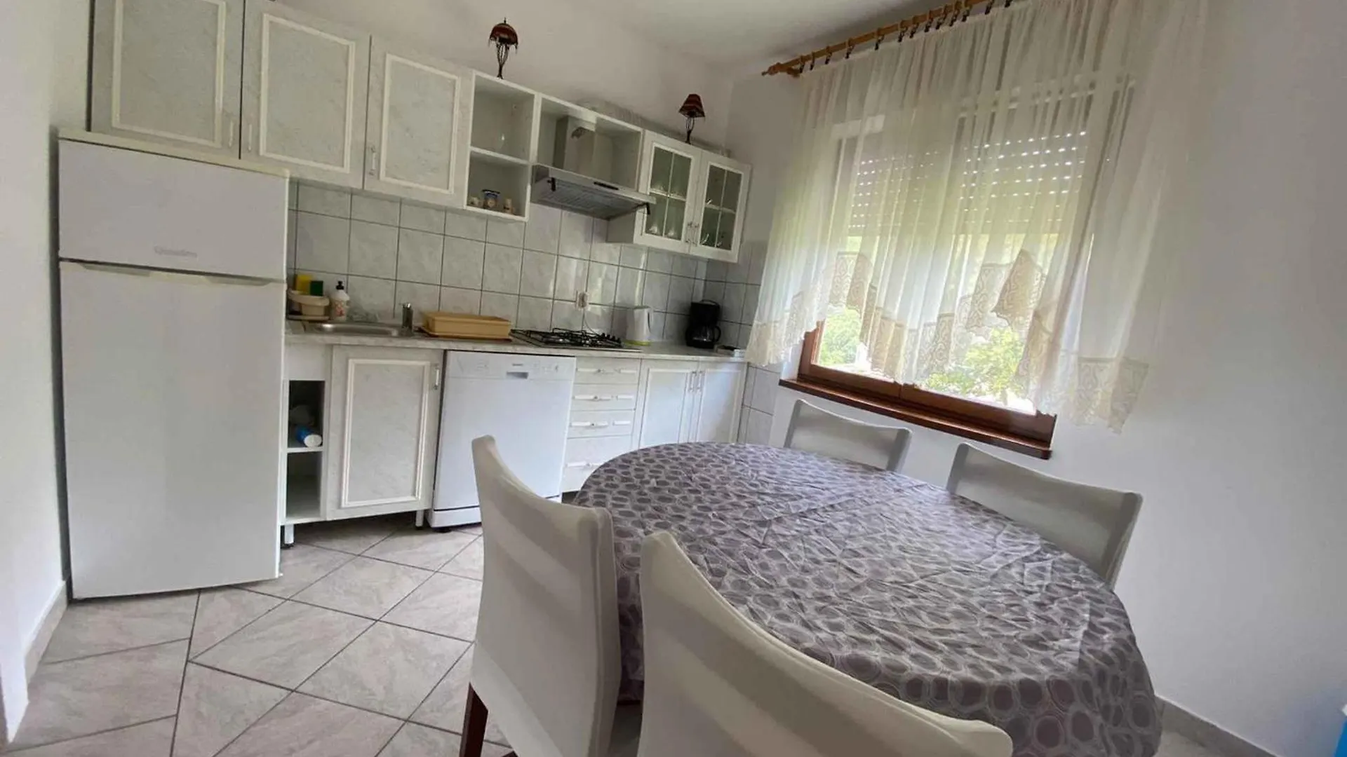 Apartment In Povile 53406